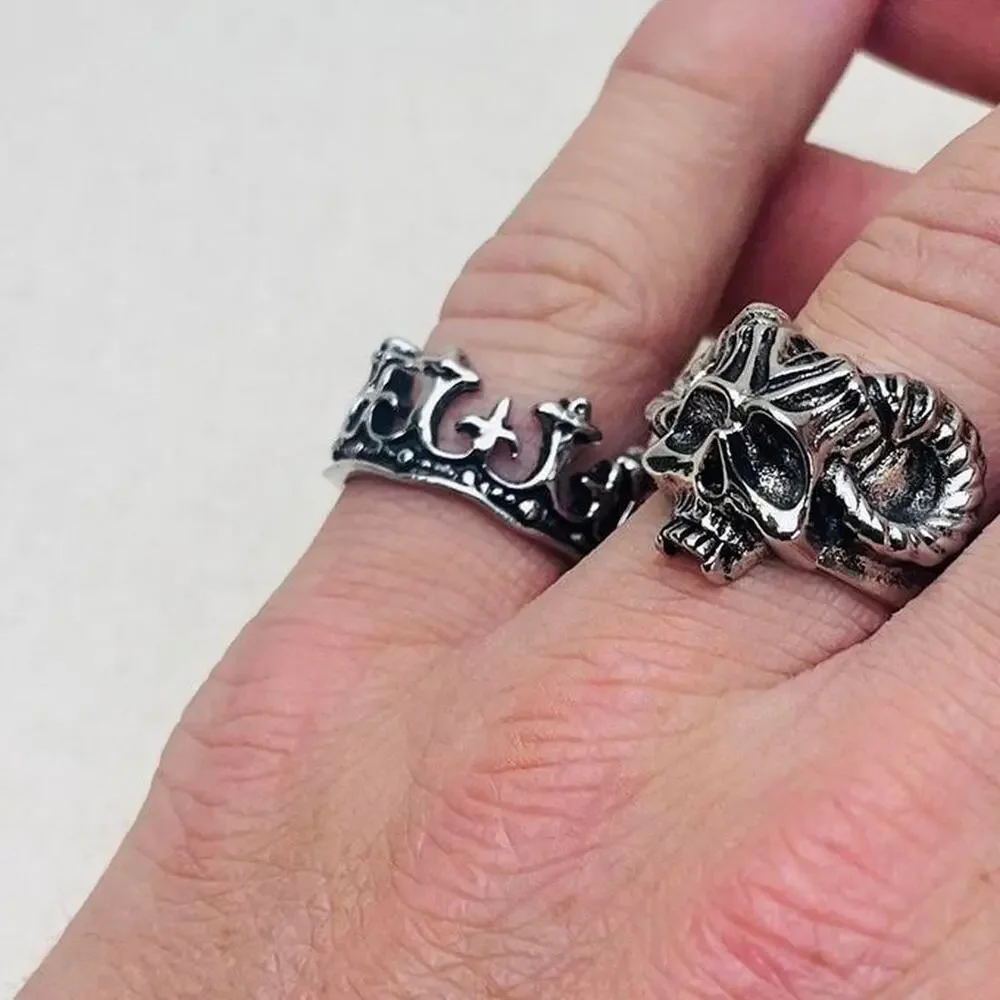 Vintage Silver Gothic Crown Ring – Size 8, Unisex, Brand New